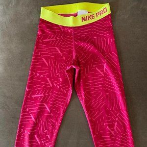 Nike Pro workout Dri Fit capri